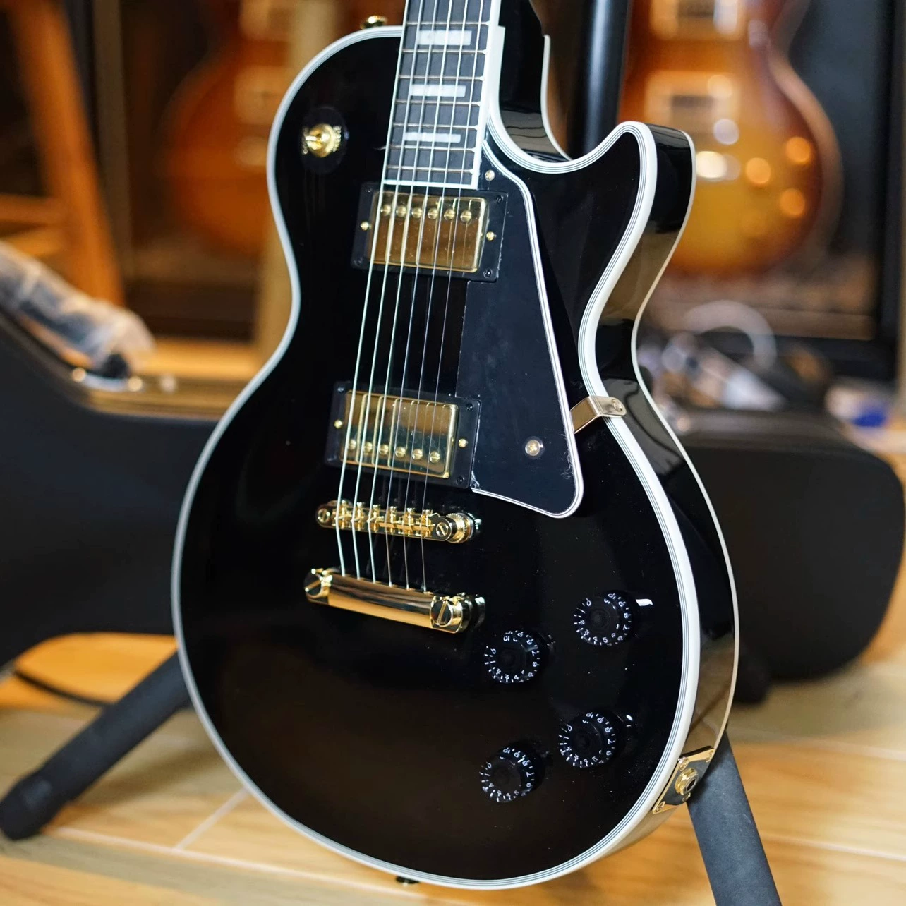 Эпифон черная карта Les Paul Custom электрогитара