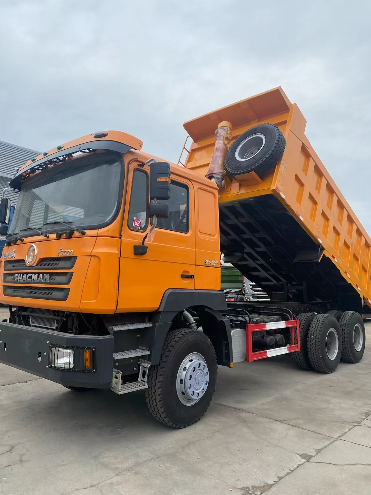 For Sale: Export to Africa Shaanxi Automobile Delong X3000 Dump Truck, Sinotruk Dump Engineering Vehicle, Mining Dump Truck for Transporting Soil and Gravel