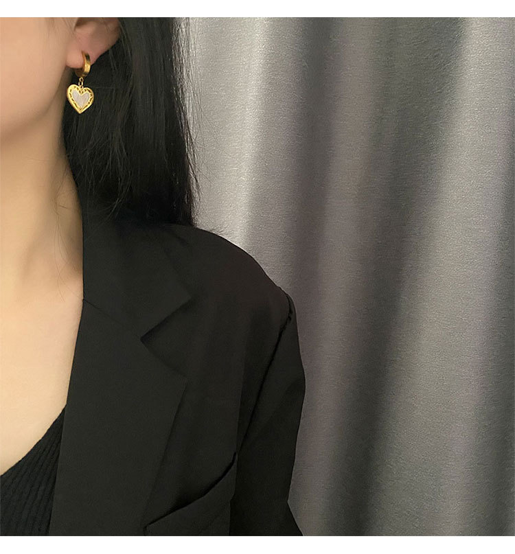 Fashion Heart Shape Titanium Steel Plating Shell Dangling Earrings 1 Pair