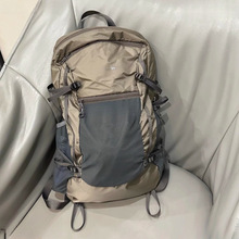 �ļ����ⱳ���p������ˮ�p�����ε�ɽ���\��ͽ�����p���ۯB