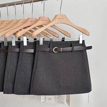 秋冬灰色毛呢半身裙女装2025新款高腰显瘦西装a字包臀短裙小个子