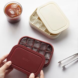 Press Ice Tray Frozen Ice Cube Mold Food Grade Silicone Household Ice Ball Ice Box Round with Lid Factory One Piece Wholesale