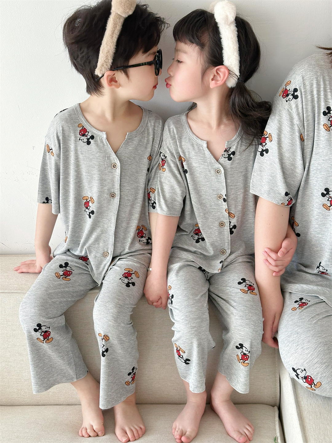儿童夏季a类睡衣薄款短袖亲子男女童莫代尔家居服套装卡通图案