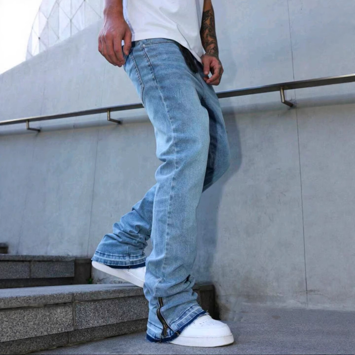 Men's Clothing Men's Trendy Light Blue Stretch Straight Leg Jeans Style High Street Slightly Flared Loose Fit Washed_mkmklike.com