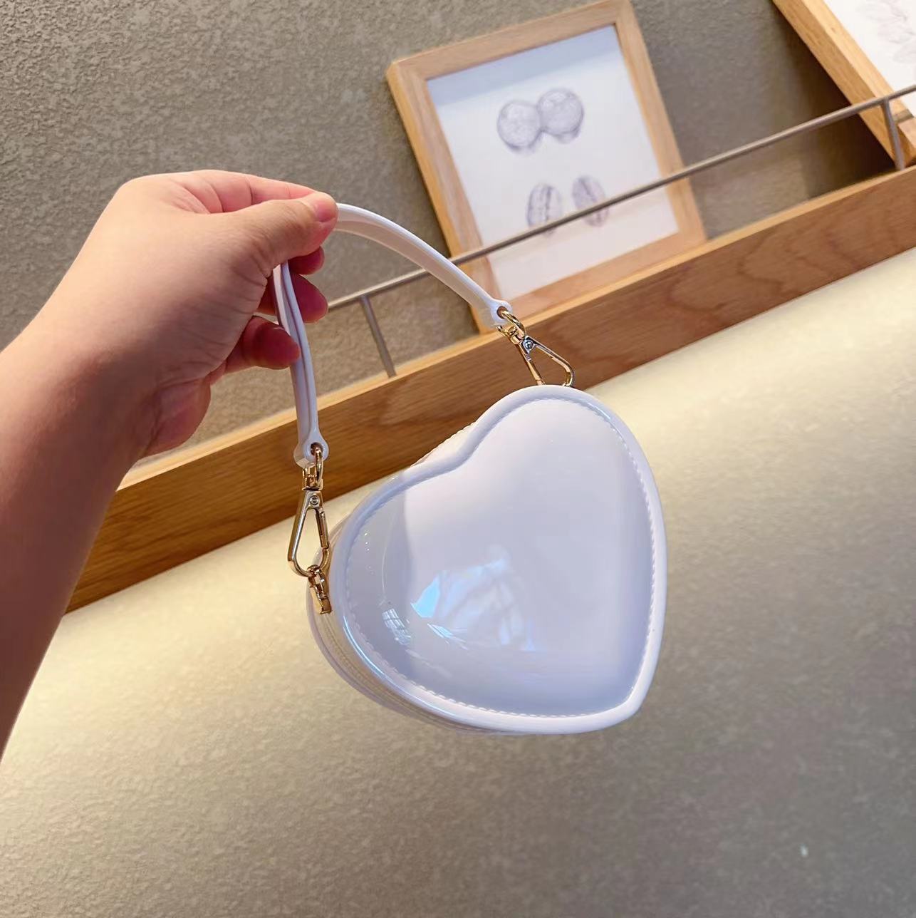 120g Weight Zipper Closure Type Single Shoulder Strap Strap Type Handbag Bags Type Casual, Daily, Shopping Occasion PVC Material Heart Shape Pattern All Seasons Season Women's Gender Elegant Style Heart-shaped Shape Mini Size Women's Mini PVC Heart Shape Elegant Heart-shaped Zipper Handbag 11