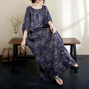 Large Size Artistic Cotton and Linen Printed Dress, Loose and Slimming, Holiday Style Robe, Large Version, Lantern Sleeve Long Dress