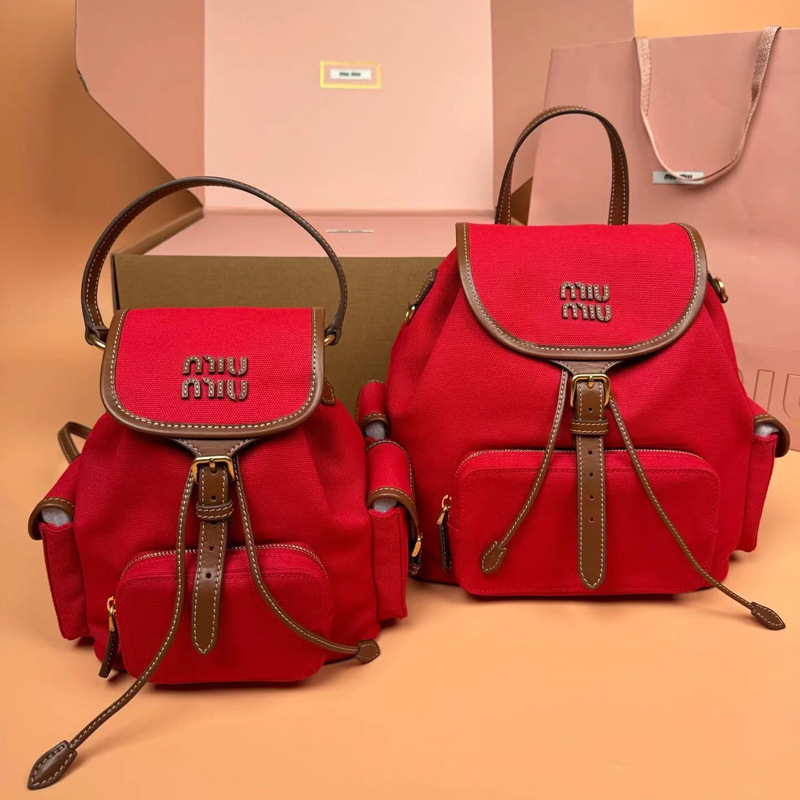 miu Miu 2025 新しいカジュアルキャンバスバックパックカレッジスタイルレトロバックパック大容量ショルダーレディースバッグトレンディ|undefined