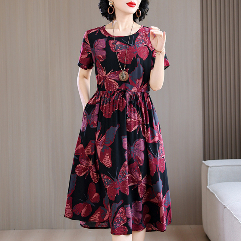 中高年女性綿のワンピース40-50歳のお母さんは夏の半袖がゆったりしています。|undefined