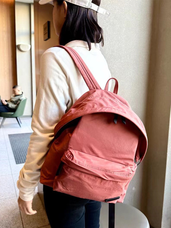 休闲大容量尼龙双肩包轻薄舒适高颜值时尚书包旅行出差通勤电脑包|undefined