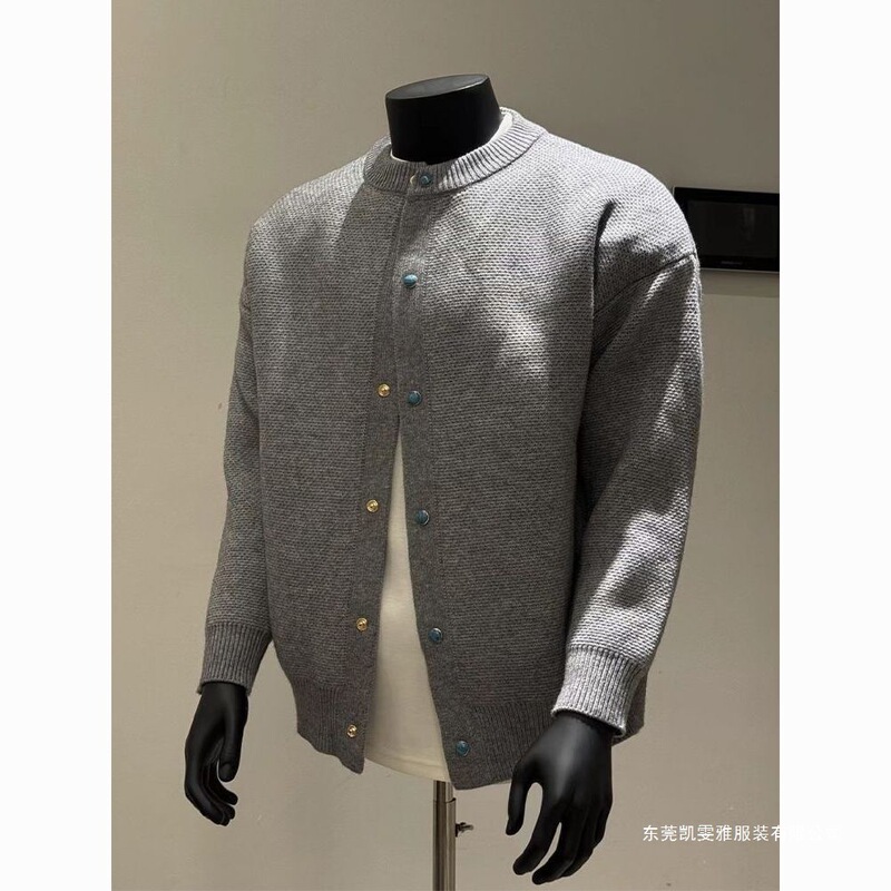 Clothing Trend Turquoise Buttoned Round Neck Sweater Jacket for Men and Women in Autumn and Winter Loose-Fitting Couple's Knitted Cardigan Clothing Trend Turquoise Buttoned Round Neck Sweater Jacket for Men and Women in Autumn and Winter Loose-Fitting Couple's Knitted Cardigan