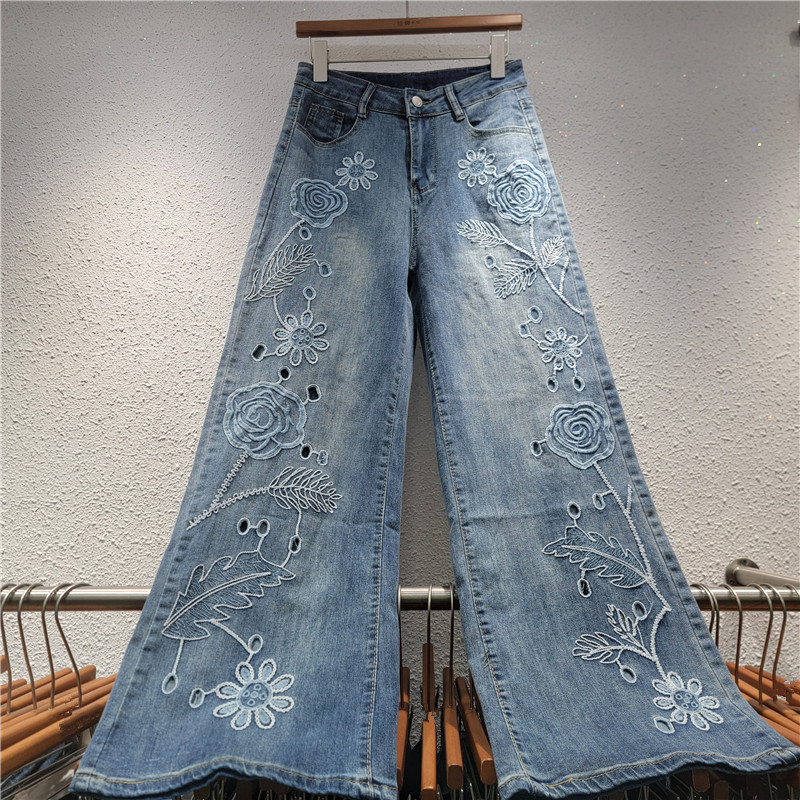 Jeans Rectos con Bordado Floral de Mezclilla y Poliéster con Bordado image 1