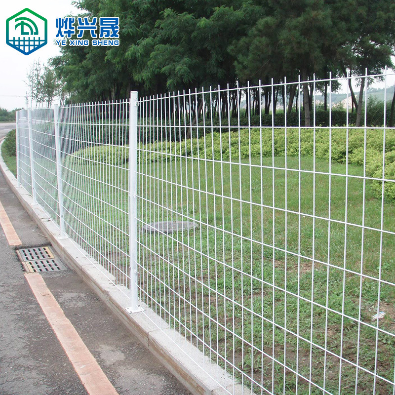 双边丝金属防护网 厂家批发道路围栏果园圈地养殖隔离金属防护网