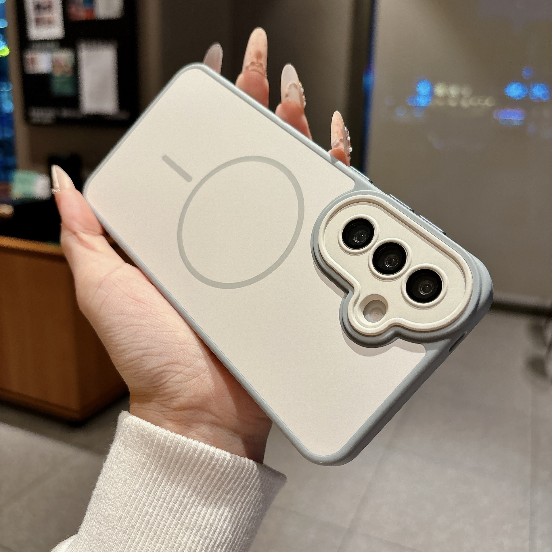 跨境适用三星S26Ultra手机壳肤感撞色磁吸带镜头膜S25防摔A57硬壳