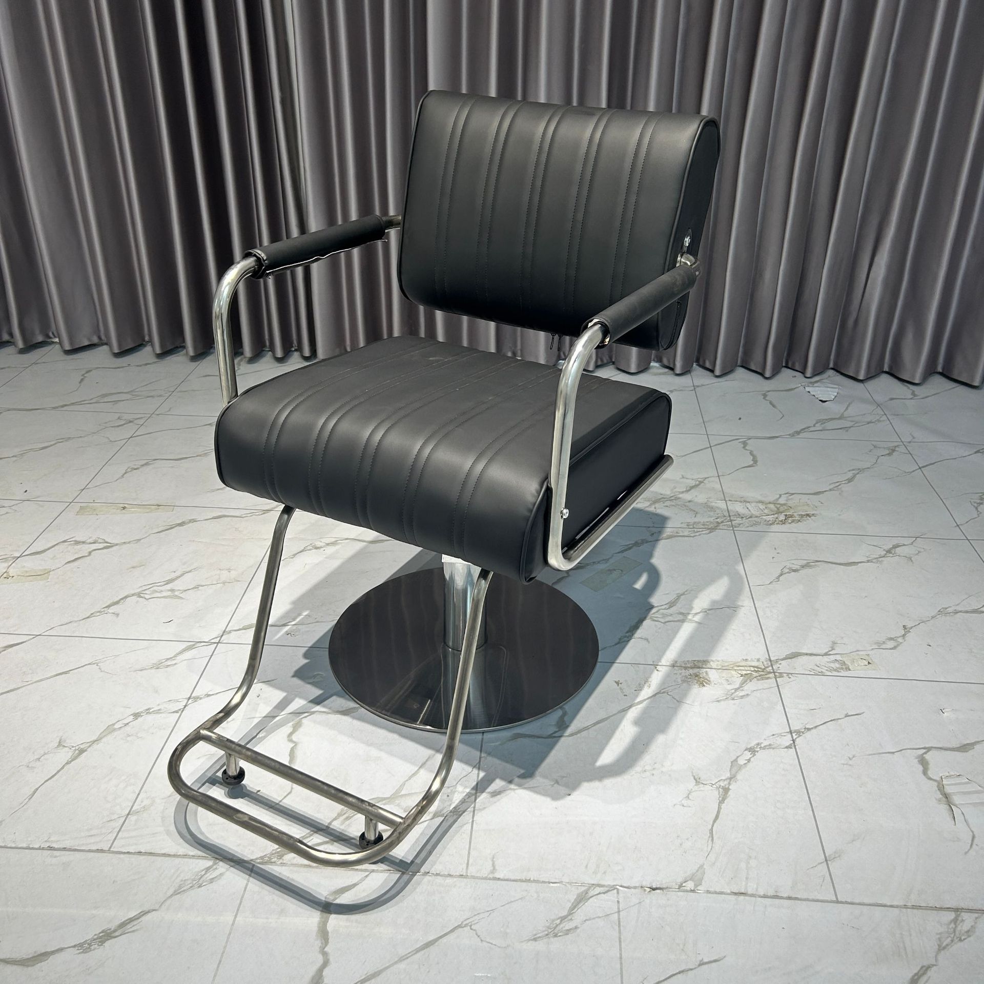 高端新款美发椅专用简约现代剪发椅升降烫染椅凳子网红理发店椅子