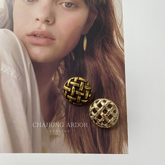 Artson ESSTUDIO Hollow Small Perfume Retro Style Metal Button Fur Rough Wool Coat Outerwear Button