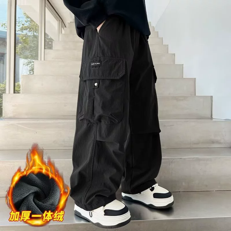 Модные брюки для мальчиков осень-зима 2024 новый стиль красивый детский костюм зимой плюс бархатные повседневные брюки для мальчиков