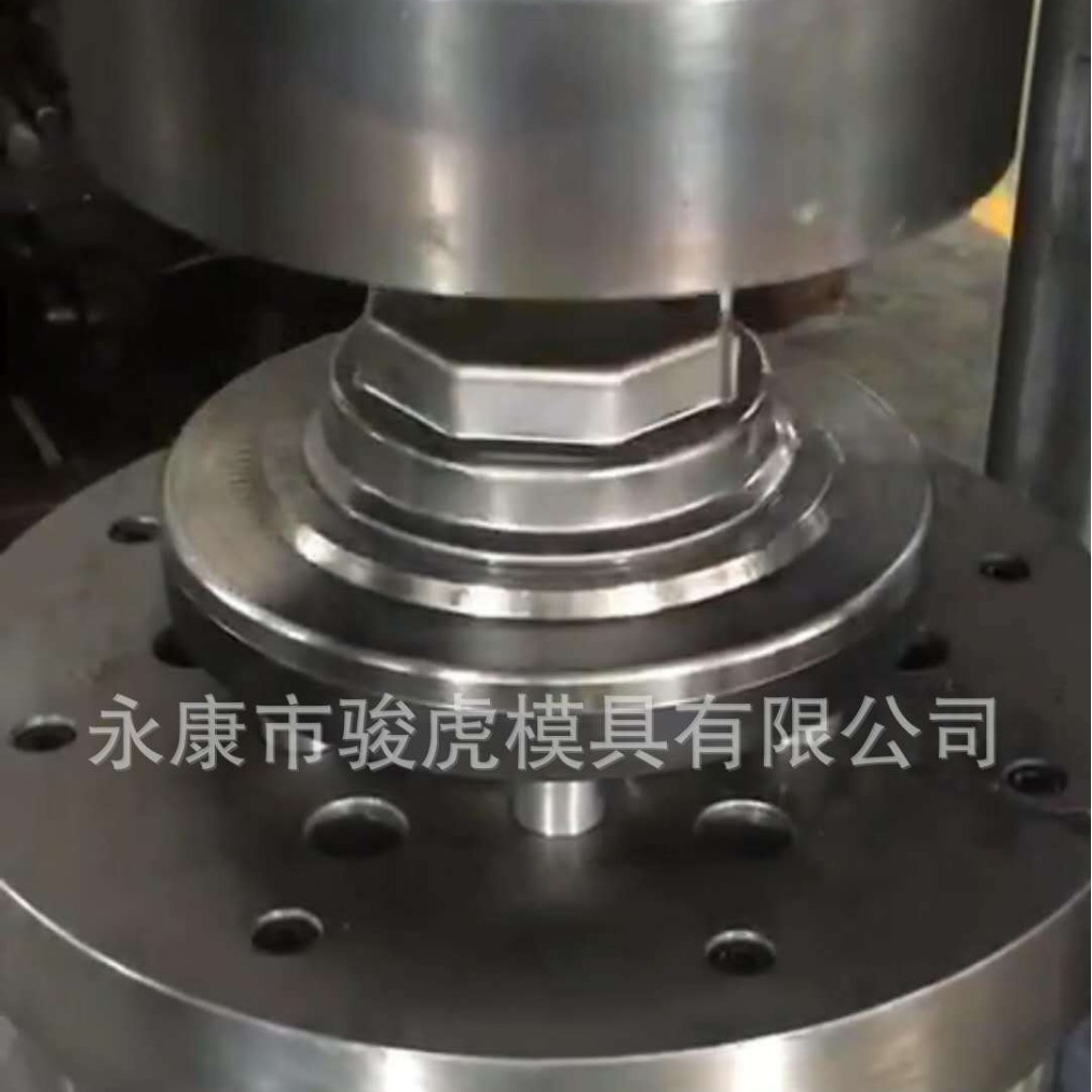 Fabricación de moldes de Zhejiang molde de automóvil hardware estampado producto procesamiento molde dibujo herramienta de molienda dibujo de acero inoxidable