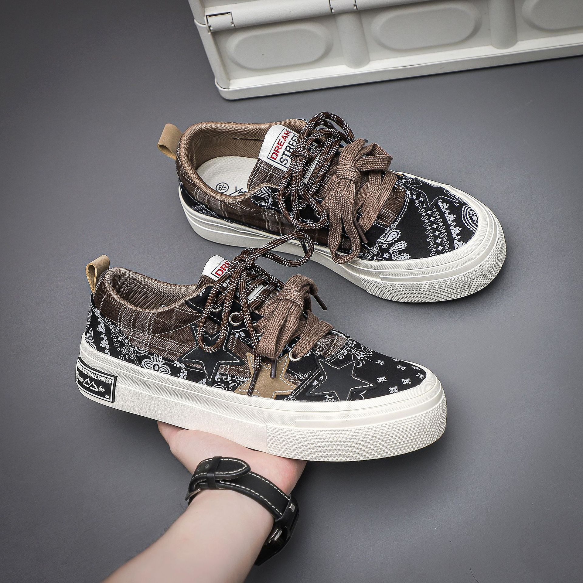 2025 nuevos zapatos de lona de flores de anajuez de fondo grueso de estrellas de verano para hombres nuevos zapatos de moda para hombres zapatos de moda zapatos de skate