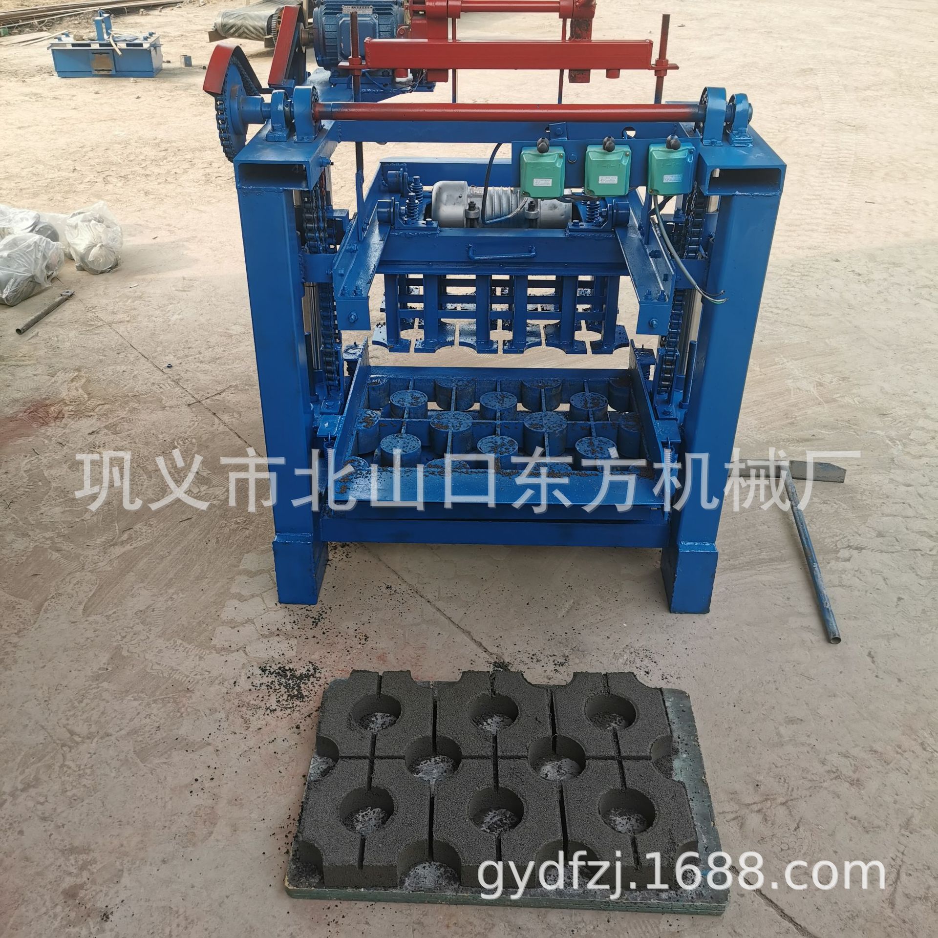 4-35水泥制砖机制作铺路砖植草砖半自动打砖机