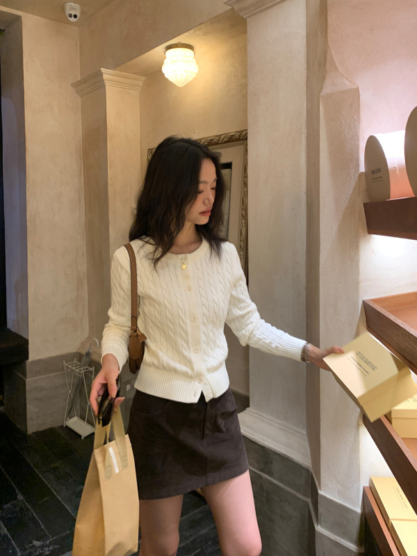 pusumede 秋日布蕾 经典麻花毛衣开衫女针织小众设计感外套上衣|undefined