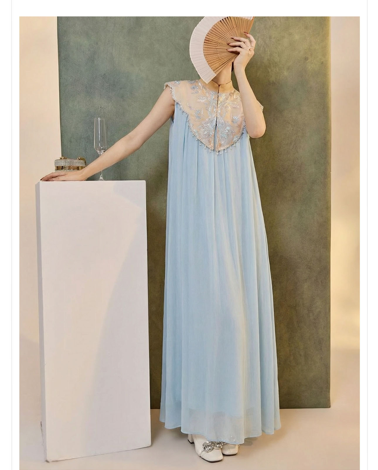 Váy cưới nữ phong vân vai thêu cao cấp kiểu mới — Lời bài hát: Blue (feat chi tiết 13