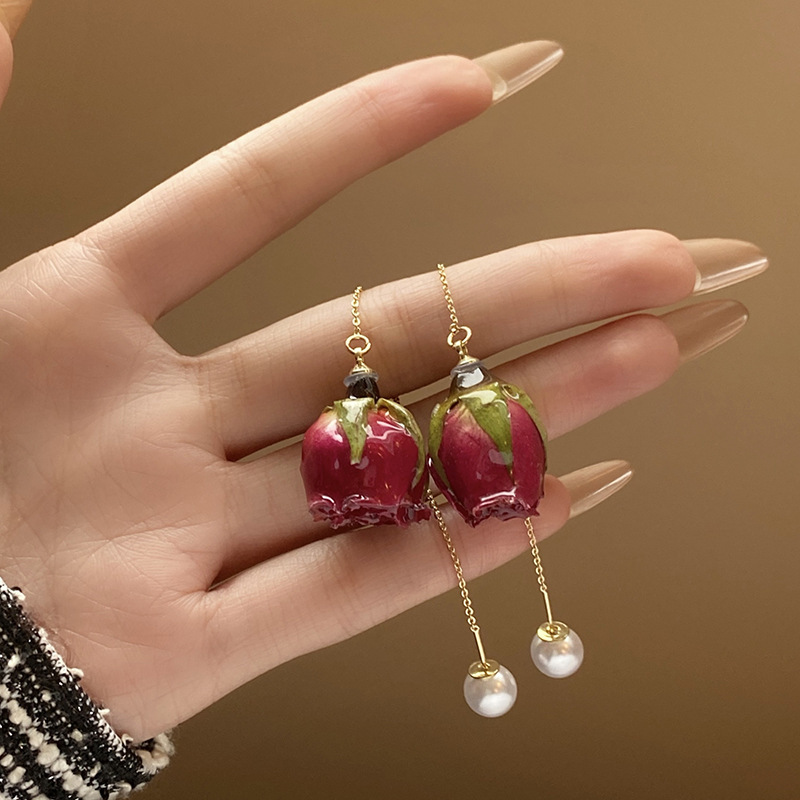 Pendientes de Perlas con Flor Roja y Aguja Plateada, Estilo Retro Francés, Pendientes Sencillos y Versátiles para el Día a Día, Venta al por Mayor
