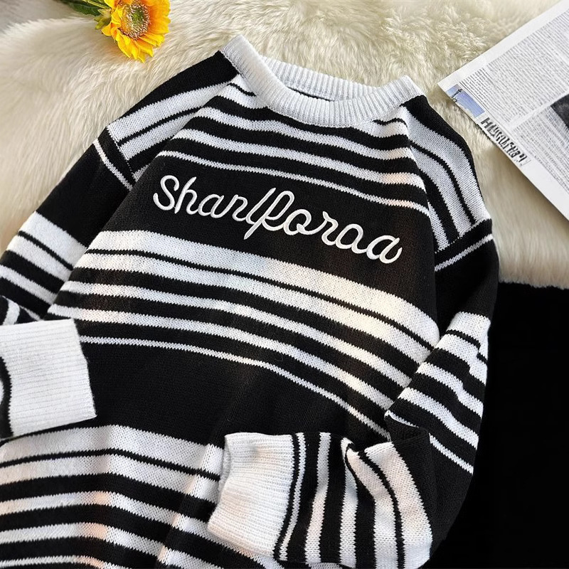 American Style High Street Black and White Stripe Crewneck Sweater Men's Niche Design Sense Lazy Style Loose Pullover Sweater Ins American Style High Street Black and White Stripe Crewneck Sweater Men's Niche Design Sense Lazy Style Loose Pullover Sweater Ins