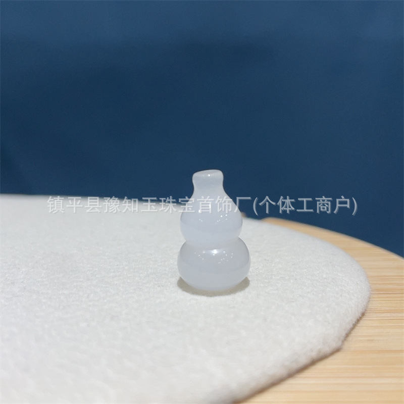 純粋な天然天山翠ヒョウタンのペンダントを卸売りします。|undefined