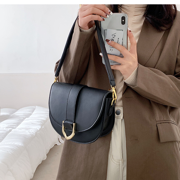 High-end Foreign Style Small Bag Women 2023 New Trendy Fashion All-match Messenger bag net red hot style shoulder saddle bag_voghion.com
