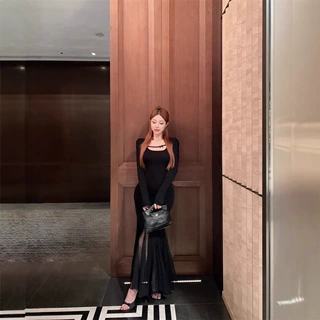 性感辣妹低U领紧身长袖连衣裙女显身材垂感显瘦纯欲包臀鱼尾长裙