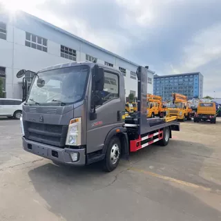 重汽豪沃二位板轿运车  双层结构车身  带液压举升系统