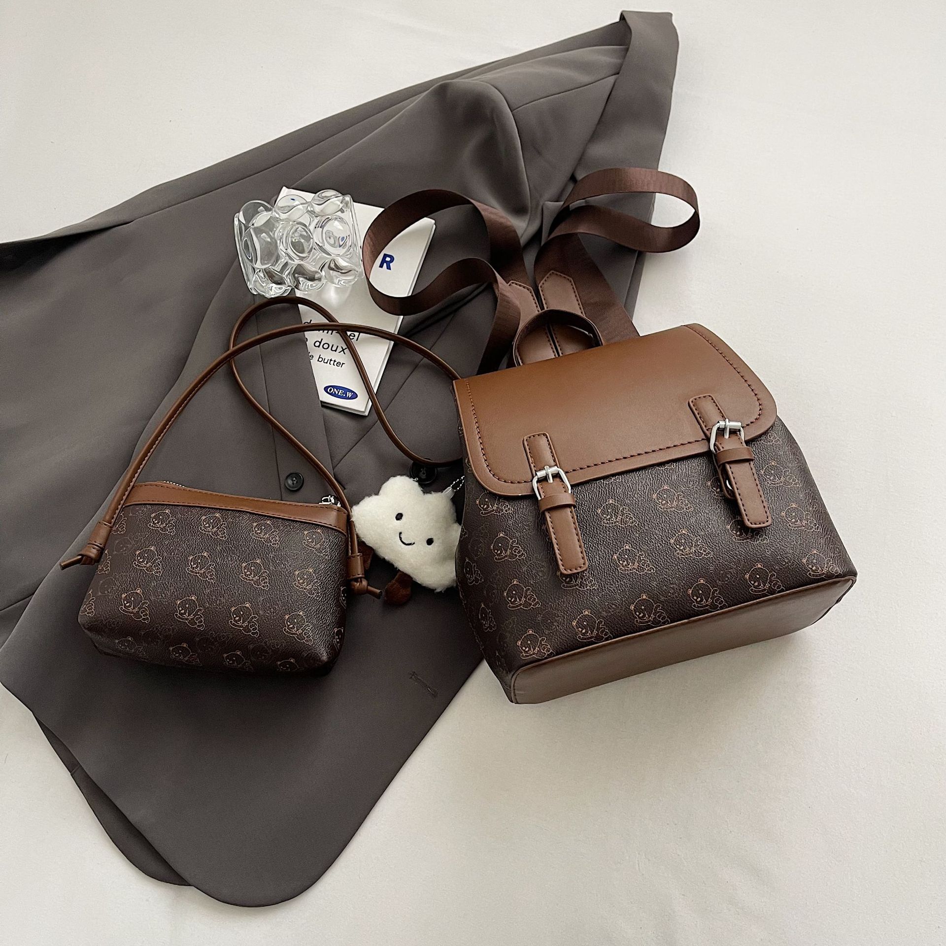 브라운 프리 펜던트