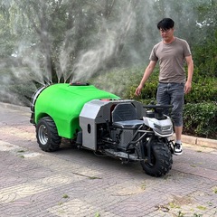 乗用果樹園エアブースト噴霧器、全自動三輪噴霧一体機、自走式果樹園噴霧器