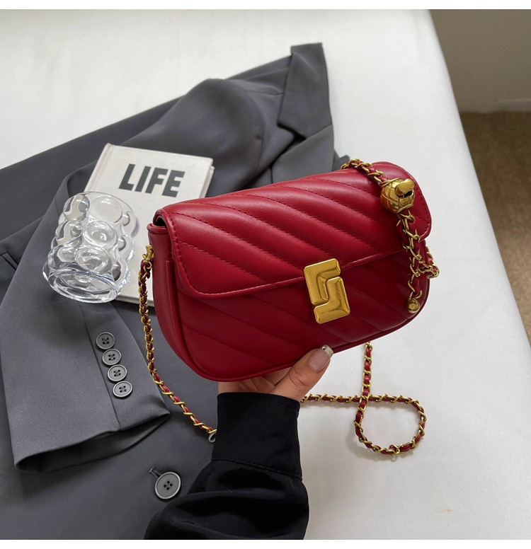 Borsa a tracolla donna elegante con catena strass di lusso_voghion.com