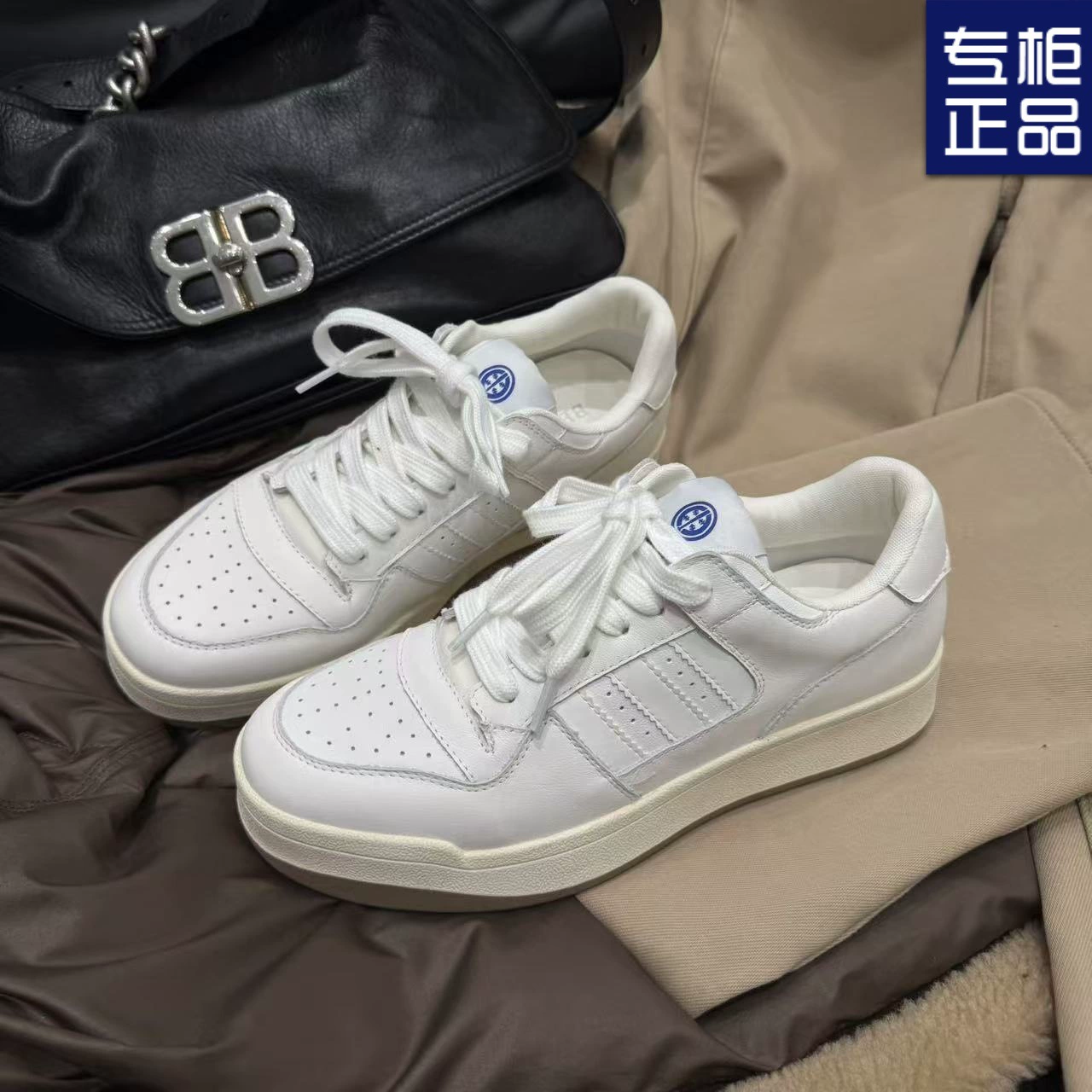 High sports shoes, high quality footwear, universal white shoes, sneakers platform, trend of season