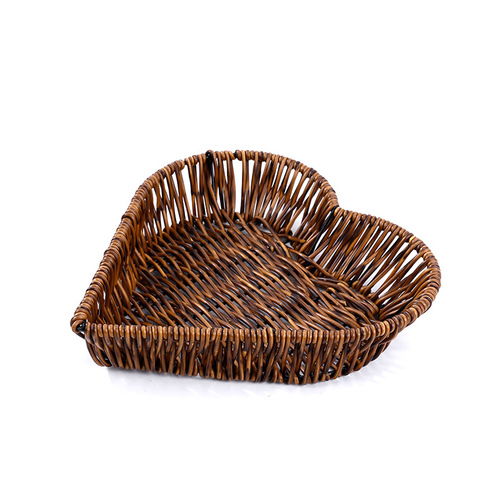 Handmade Braided Heart-Shaped Snack Storage Tray Creative Fruit Bowl Ornament Vegetable Basket Wicker Fruit Basket for Sale