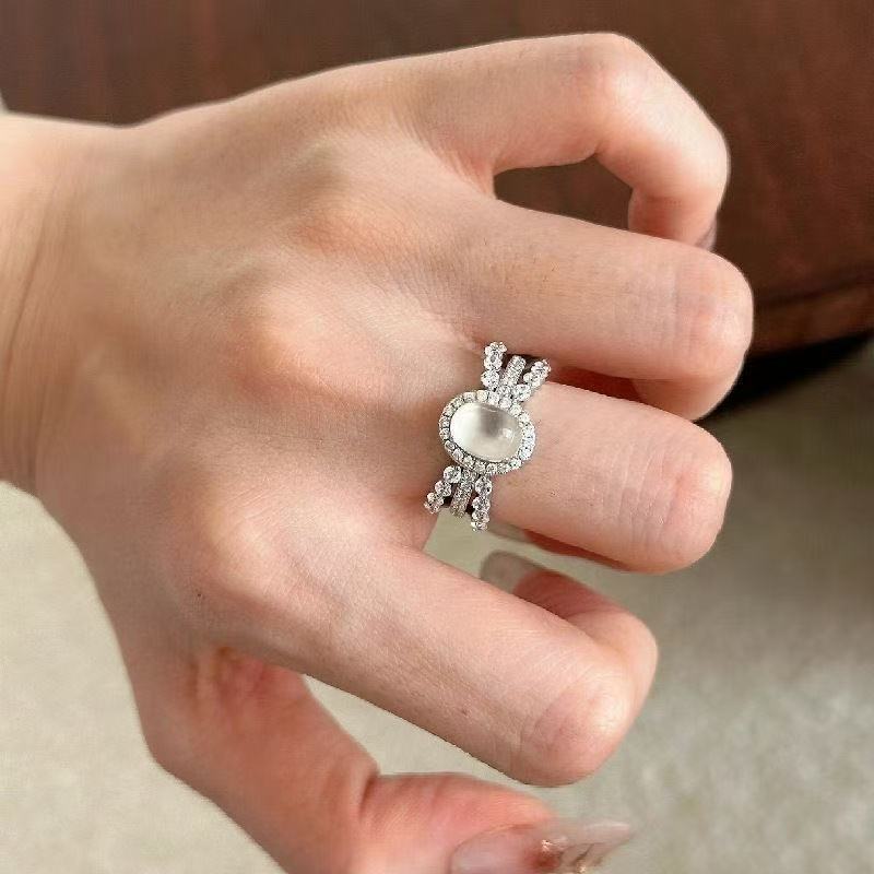 Minimalist White Chalcedony Ring With Diamond Inlay For Women_voghion.com