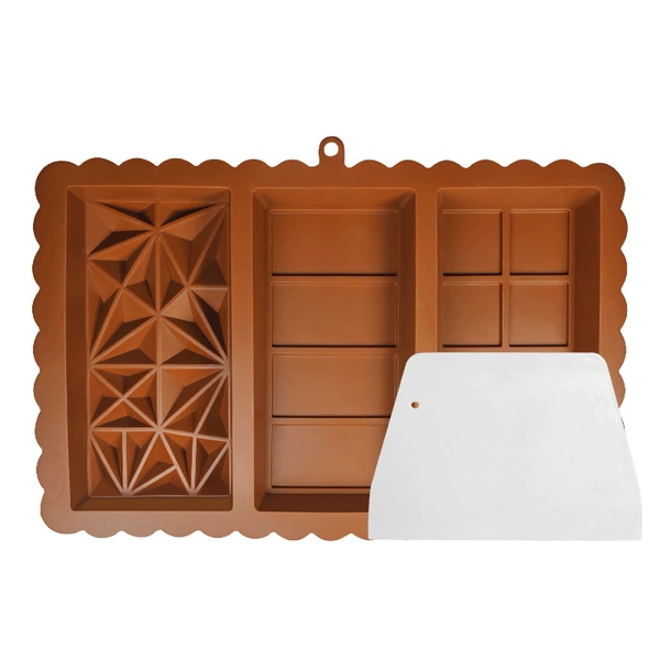 Chocolate mold + scraper