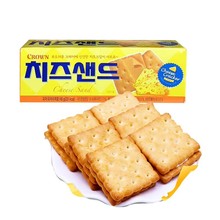 韓國進口Crown克麗安咸香奶酪芝士夾心餅干兒童休閑小零食45g盒裝