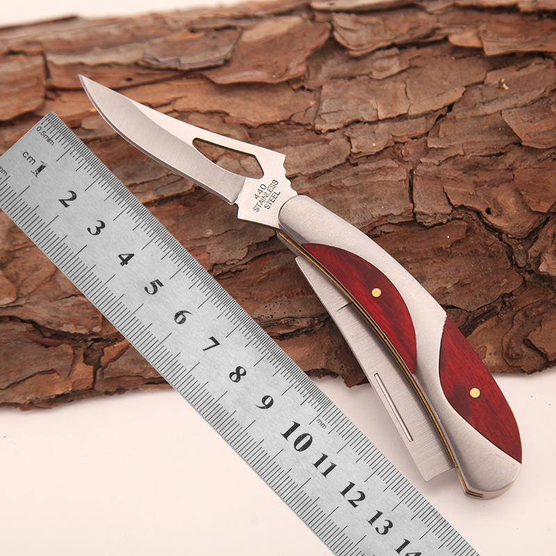 新款户外折叠 高硬度战术刀多功能野外求生户外木柄两开折刀