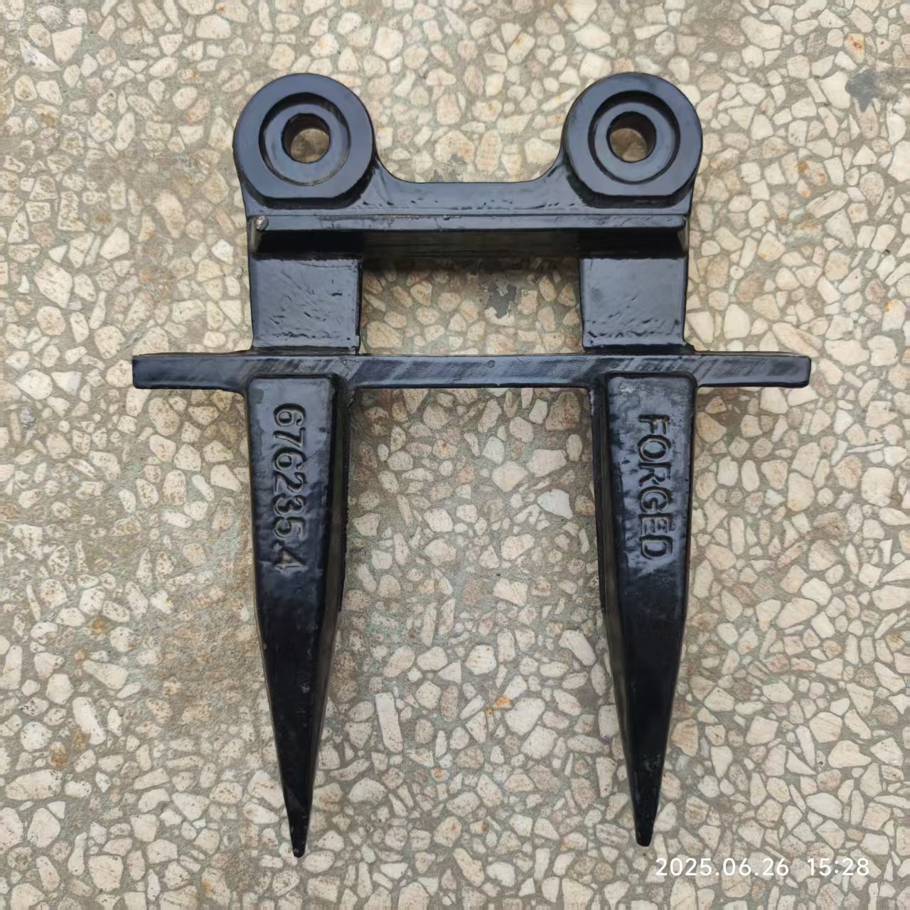 克拉斯 凯斯 纽荷兰 45#钢收割机配件护刃器676235护刀器厂家销