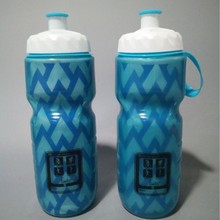 厂家批发广告促销塑料PE运动水壶 户外骑行运动水杯  双层运动水