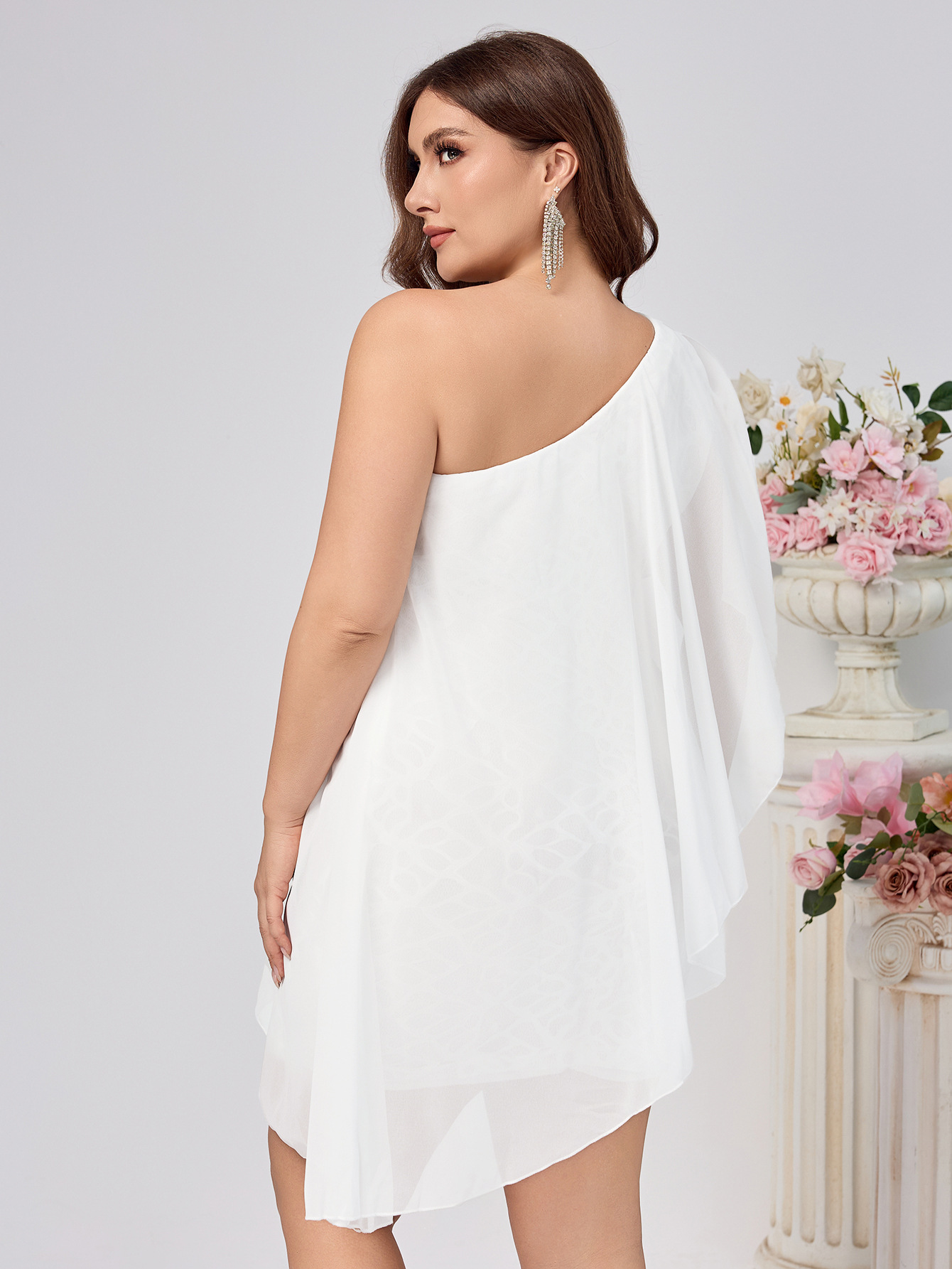 Europa y los Estados Unidos 2025 ropa de mujer nueva moda casual temperamento sólido plegado sexy sin mangas cuello inclinado vestido de hombro único