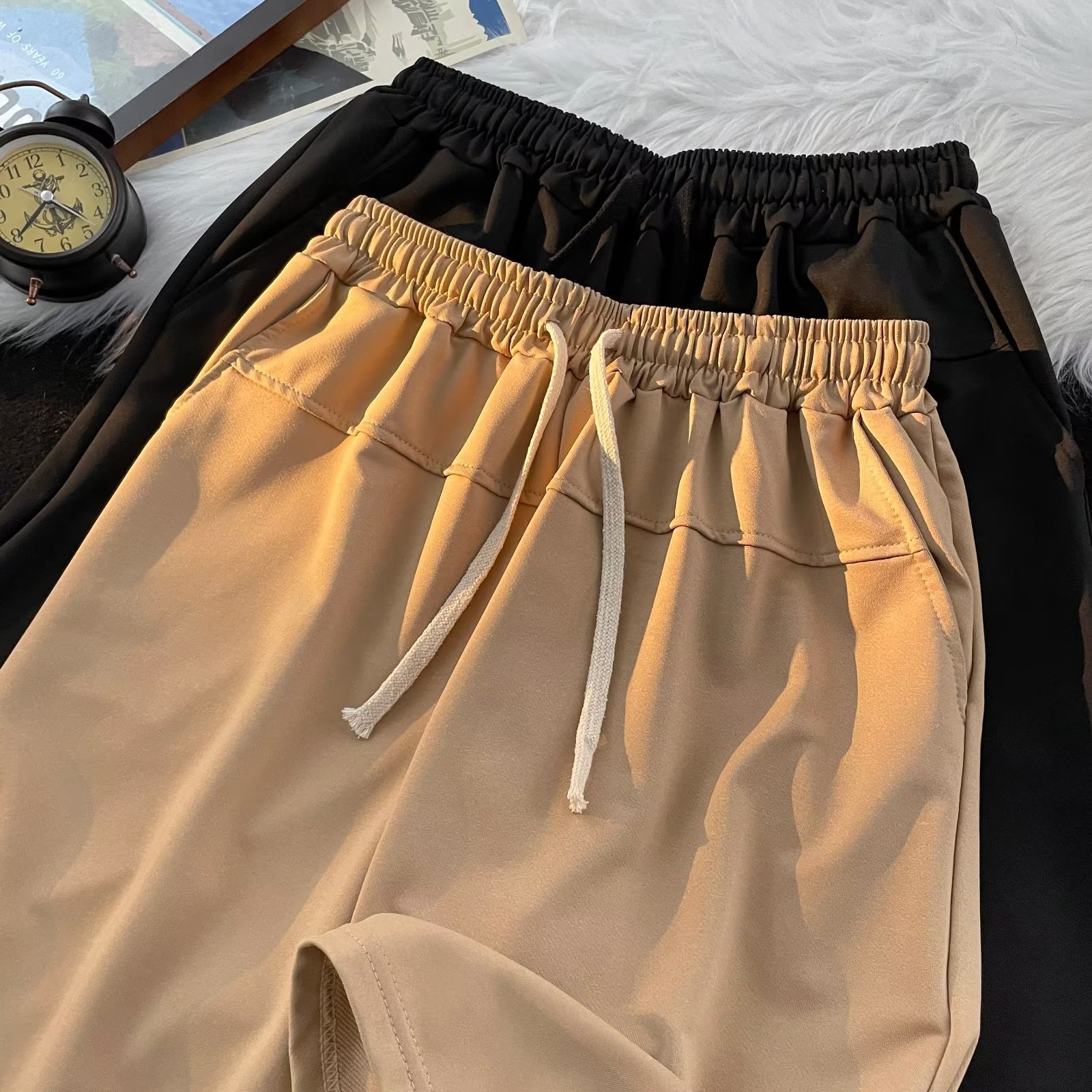 Pantalones cortos casuales de verano, marca de moda para hombres, estilo explosivo, tendencia casual suelta, pantalones de uso exterior, pantalones de cinco puntos coreanos de todo fósforo