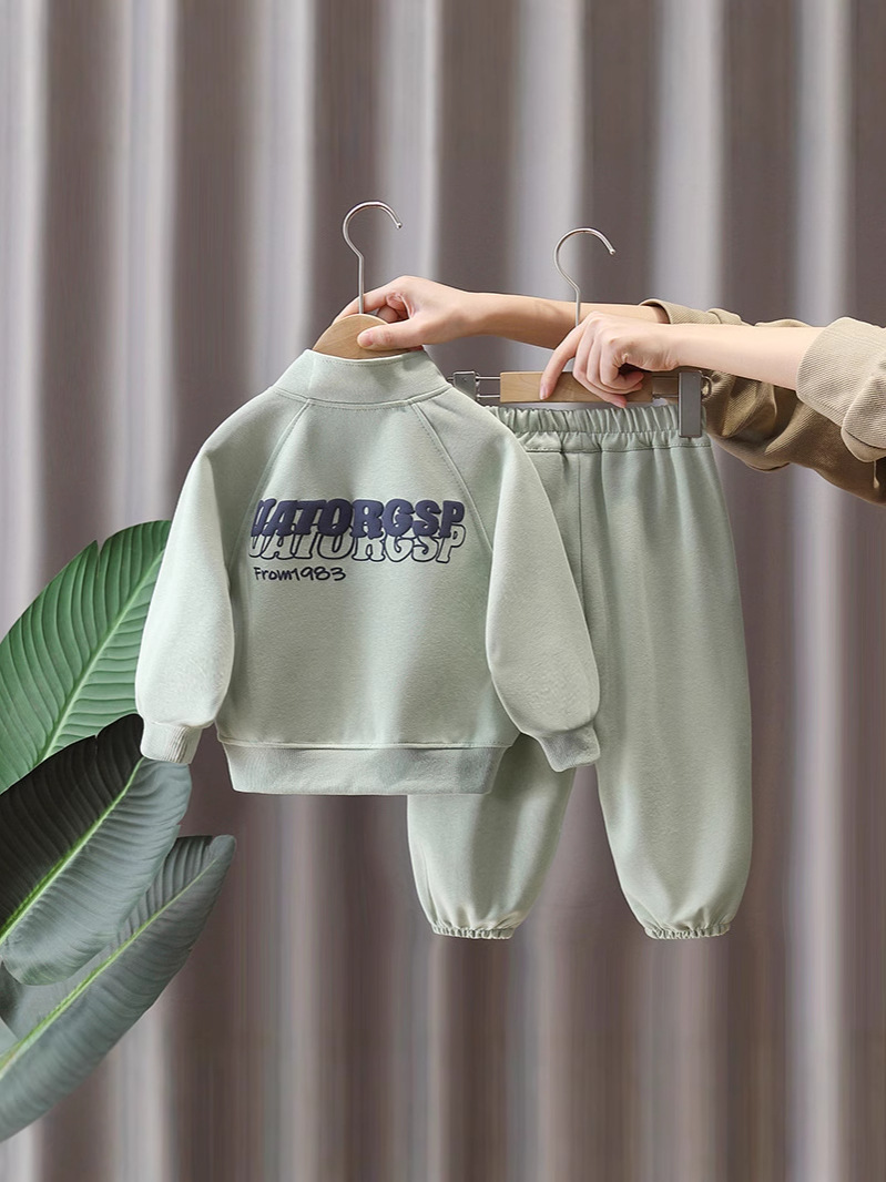 Conjunto de Sudadera con Cuello Alto para Niños 7844, Nueva Colección Primavera-Otoño 2026, Ropa Infantil Moderna y Elegante, Conjunto Deportivo de Dos Piezas