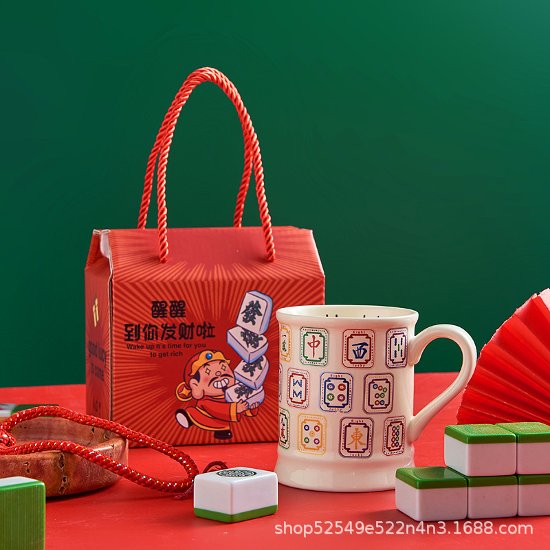 Taza de mahjong creativa de la marea nacional Taza de agua rica Taza de marca casera Taza de cerámica extraña Taza de cerámica regalo de cumpleaños pareja