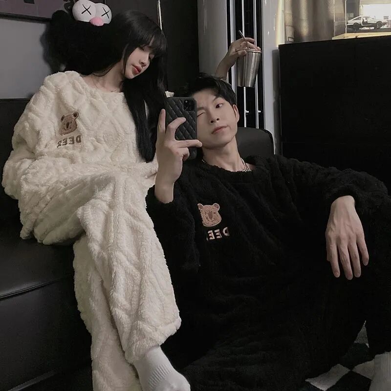 Pijama de invierno de franela para parejas de mujeres simple oso de dibujos animados ocio tamaño más grande engrosado ropa para el hogar de hombres dos piezas