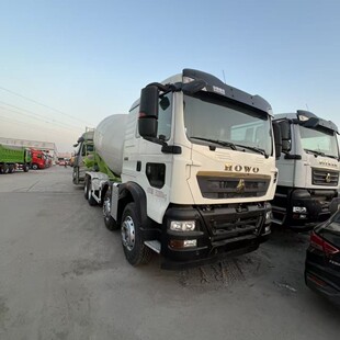 �羳������������NX���݆���̿�܇ ����HOWO��ж���� ǰ�ĺ��