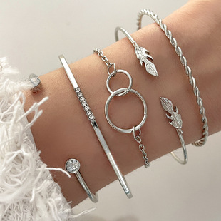 �W���L����� ���s���~�����C�AȦ�黨�y �M�ŗl���������