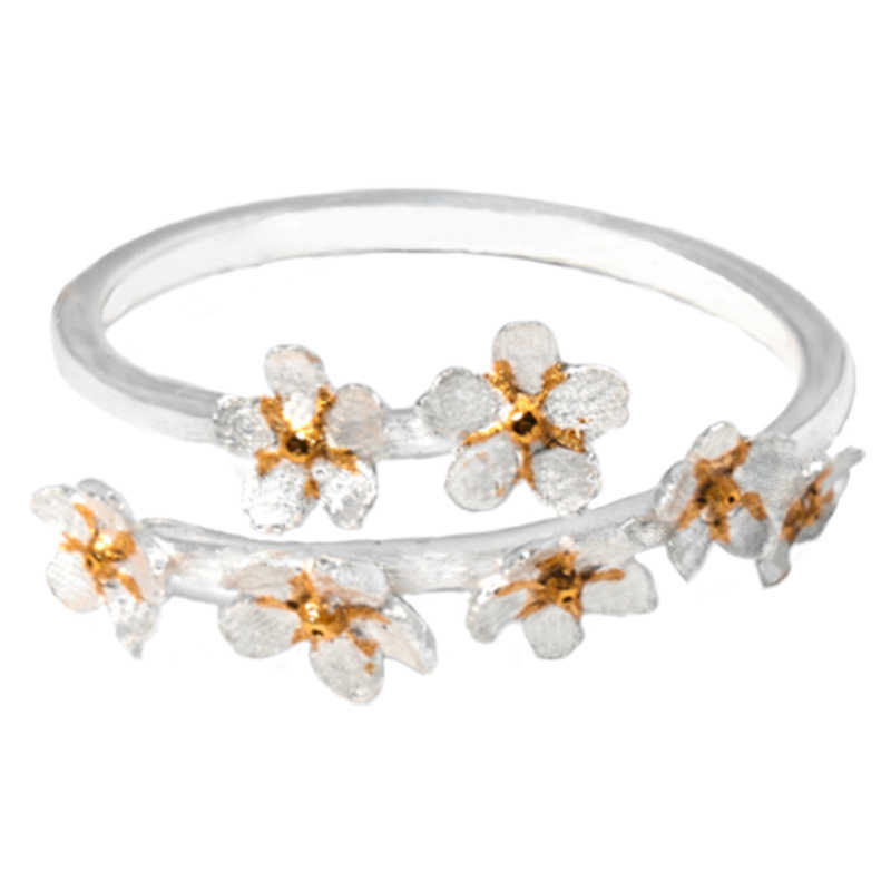 Three dimensional small design brand ring